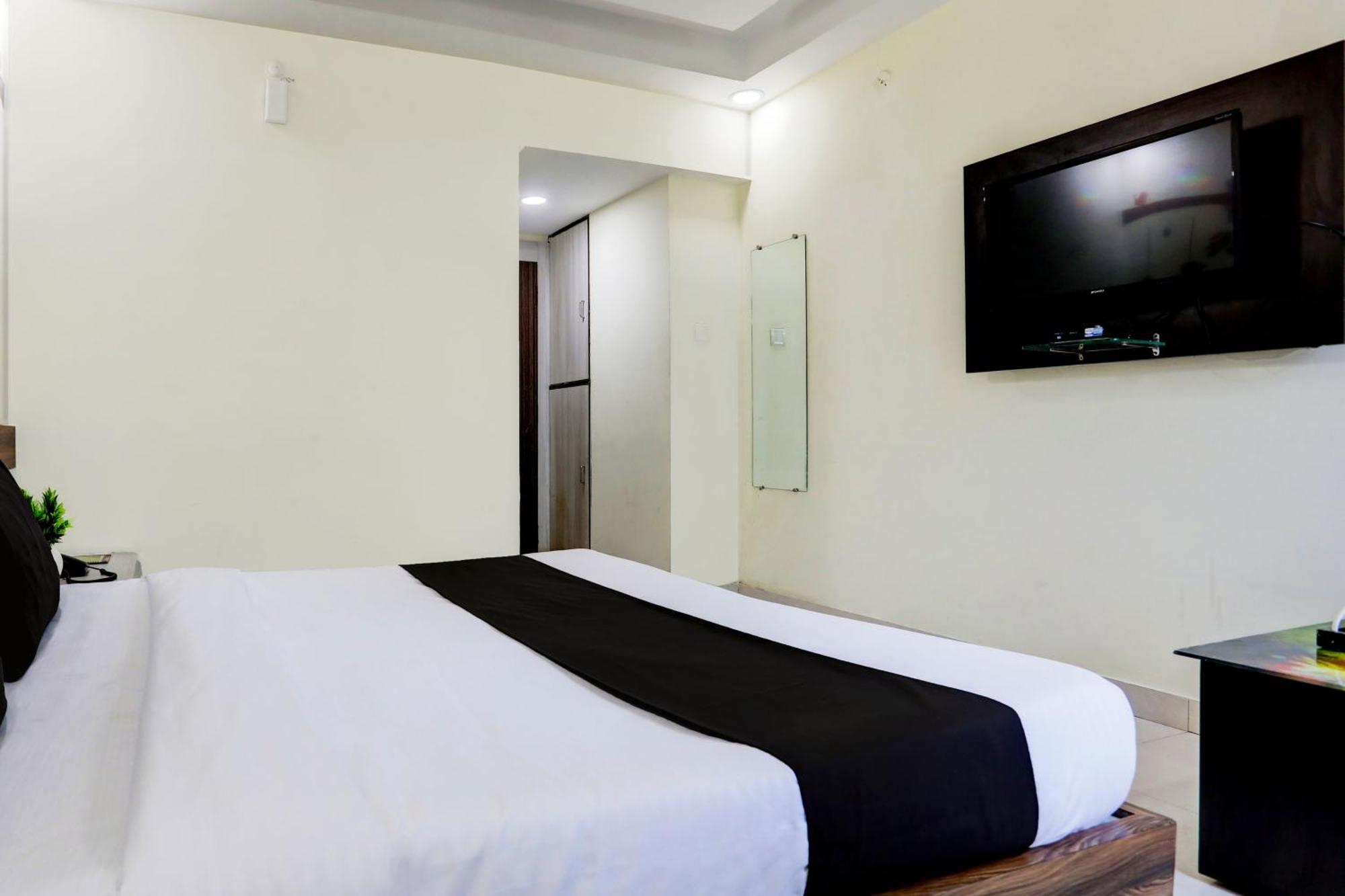 Super Townhouse Hoshangabad Road Near Aashima Mall Samarda Kaliāsot Exteriér fotografie